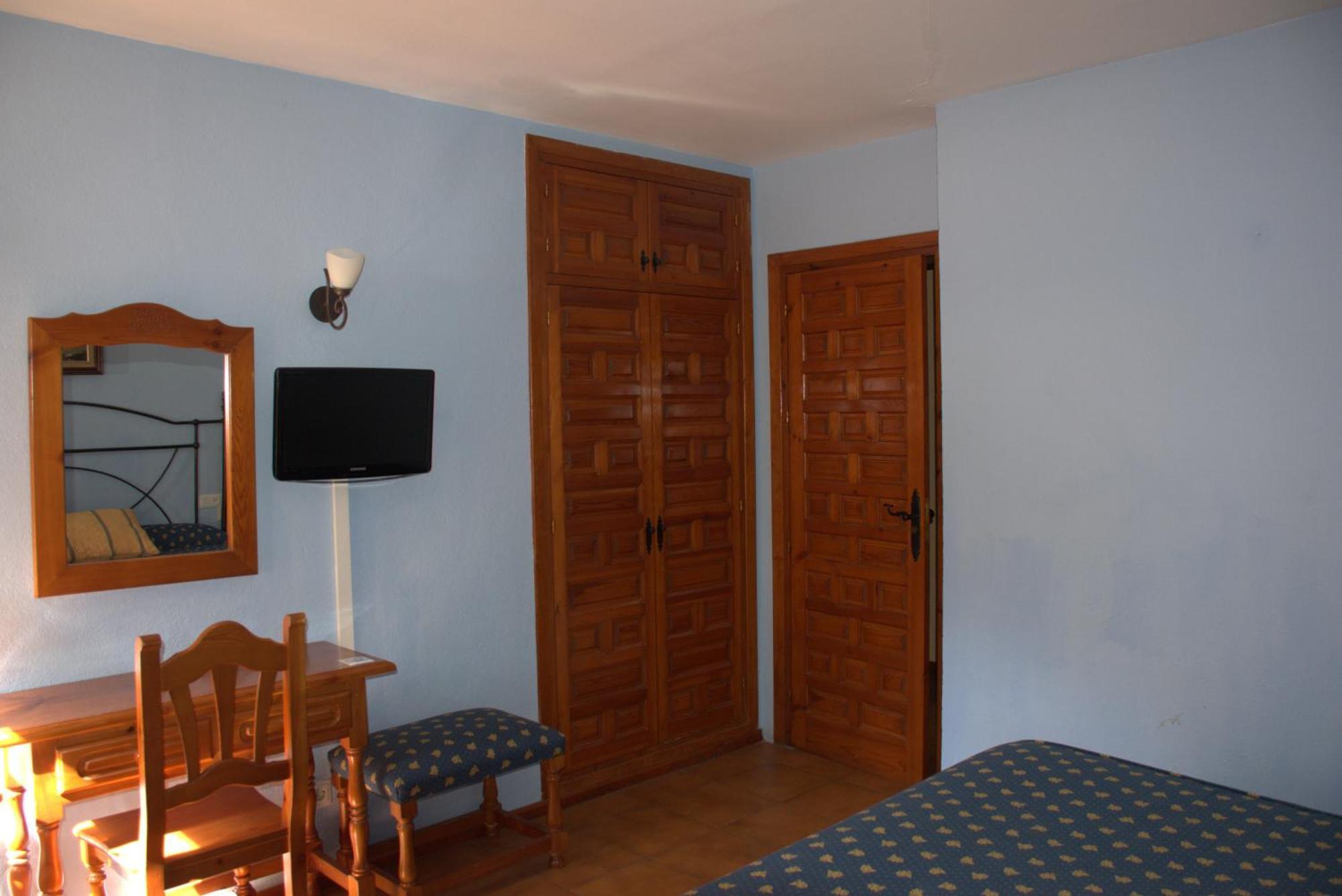 Hotel El Refugio De Juanar Ojén Quarto foto
